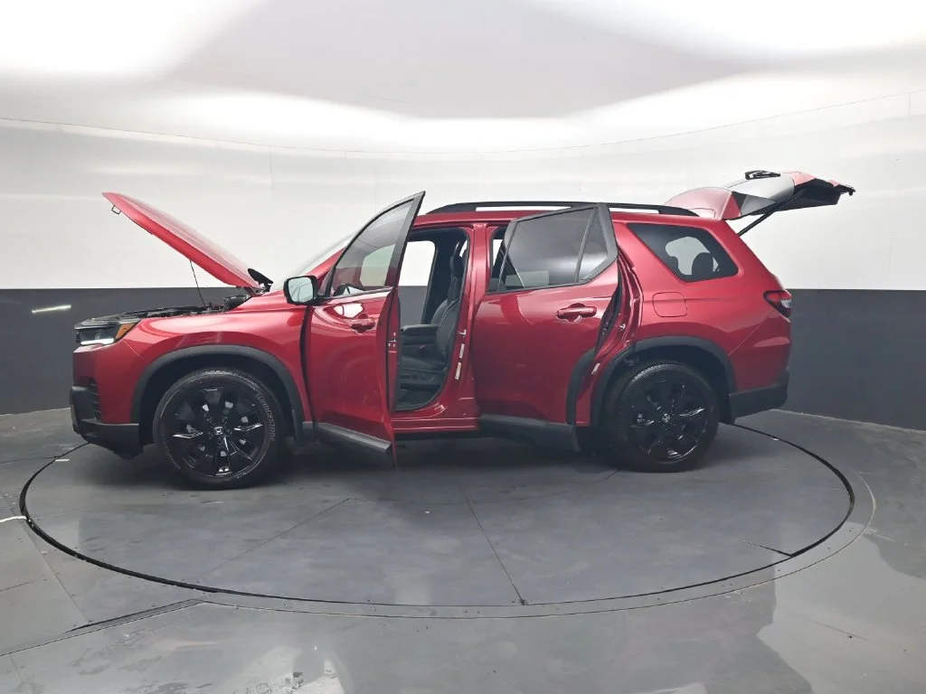 New 2026 Radiant Red Metallic II Honda Black Edition image 33