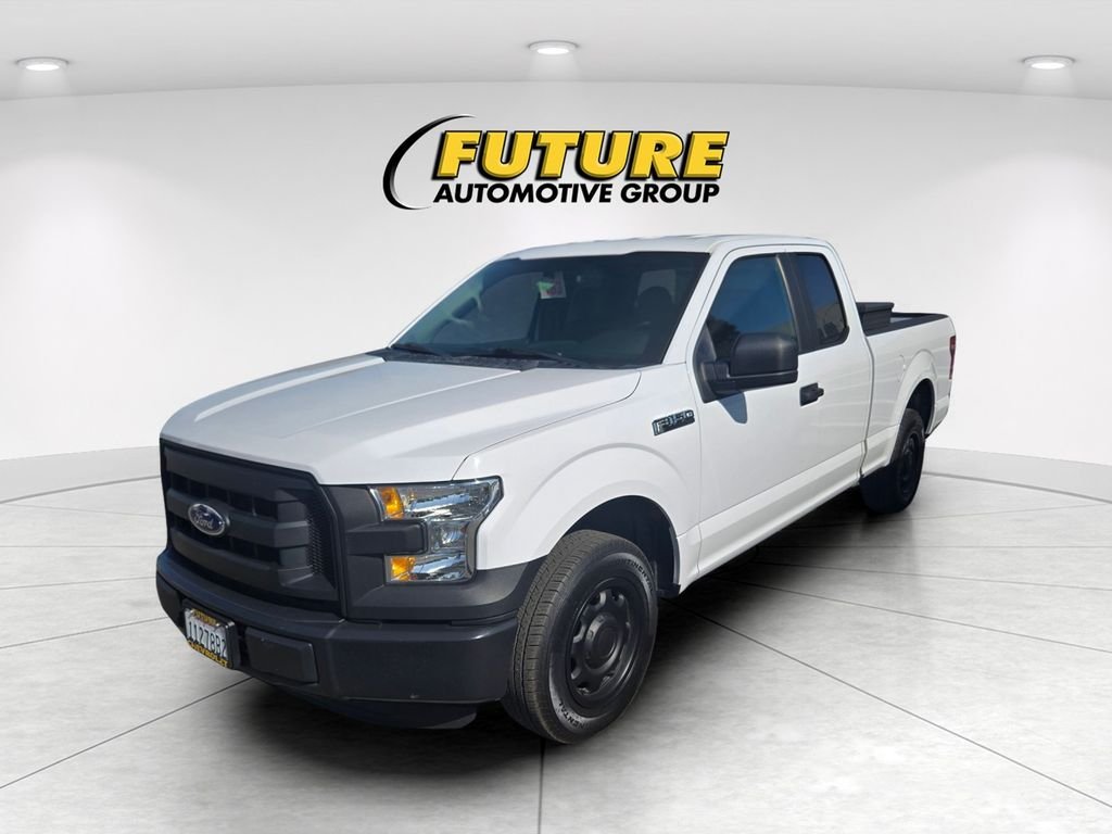 Used 2016 White Ford XL image 3