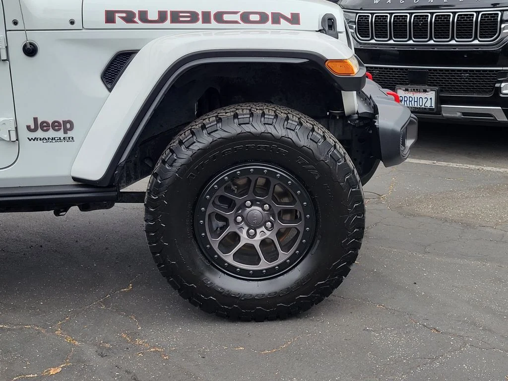 Used 2021 White Jeep Unlimited Rubicon image 31