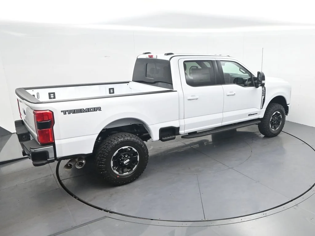 New 2026 Oxford White Ford F-250® Lariat® image 27