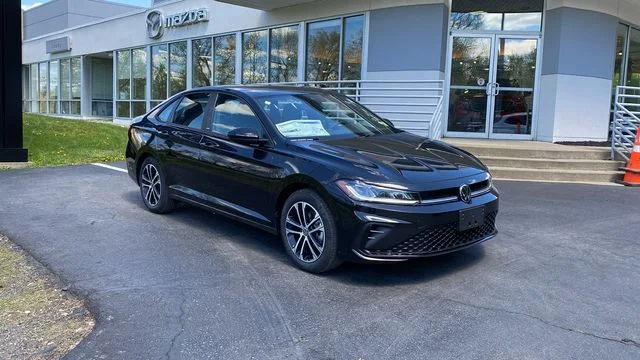 New 2026 Black Volkswagen 1.5T Sport image 3