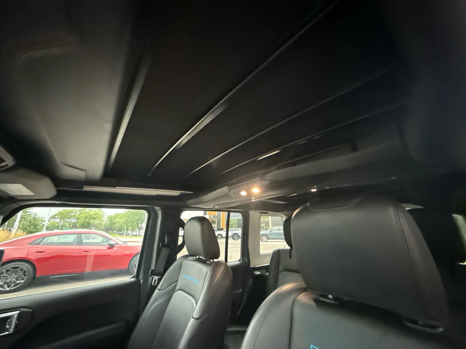 Used 2024 Anvil Clear Coat Jeep Rubicon X image 8