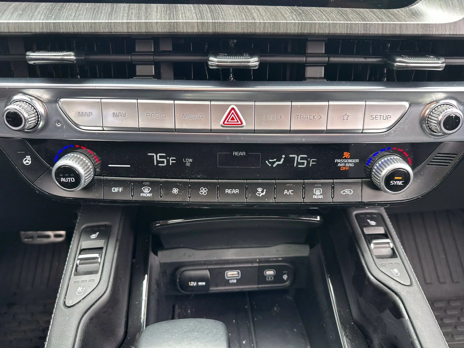 Used 2025 Black Kia SX-Prestige image 12