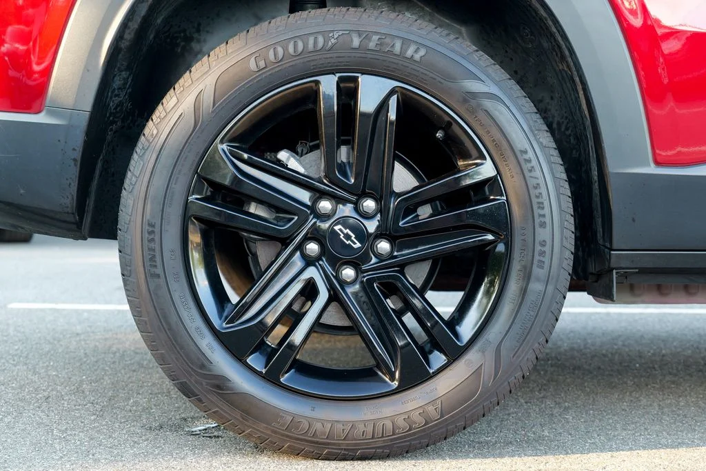 Used 2024 Crimson Metallic Chevrolet ACTIV image 13
