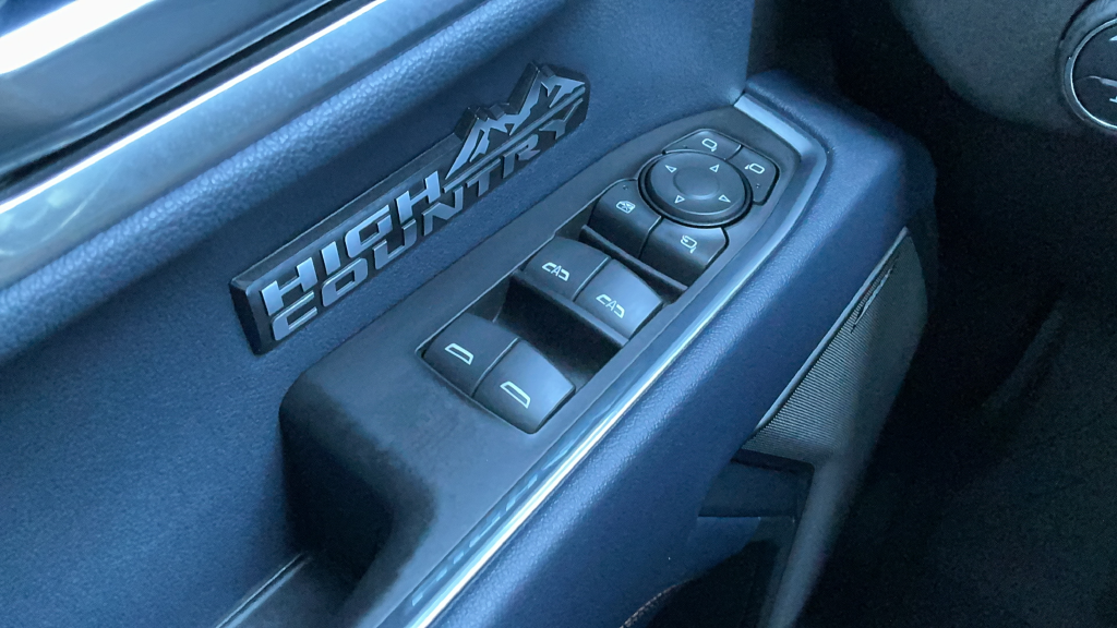 Used 2022 Blue Chevrolet High Country image 14