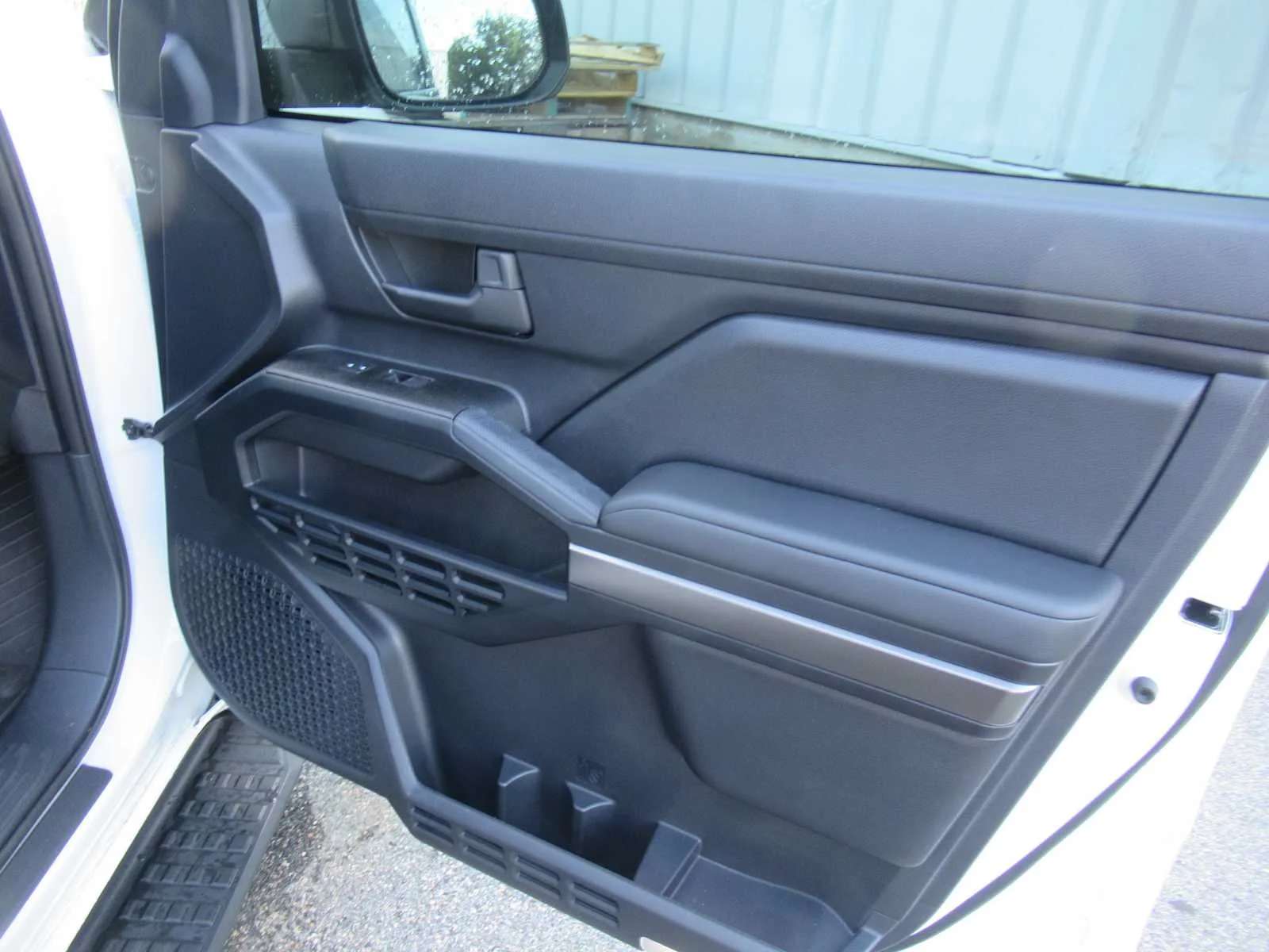 Used 2026 Ice Cap Toyota SR5 image 23