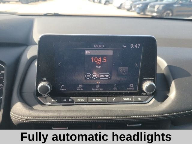 Used 2025 Silver Nissan SV image 8