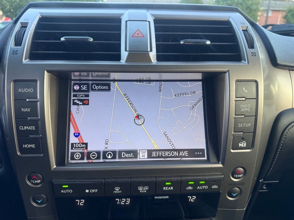 Used 2016  Lexus 460 image 9