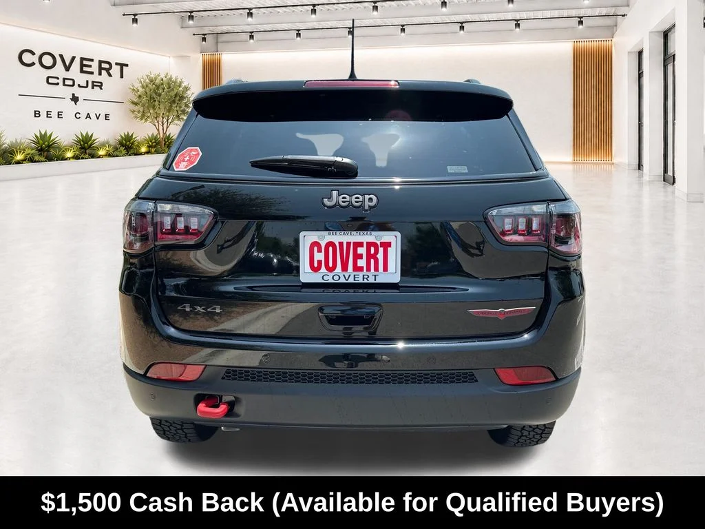 New 2026 Diamond Black Crystal Pearl-Coat Exterior Paint Jeep Trailhawk image 9