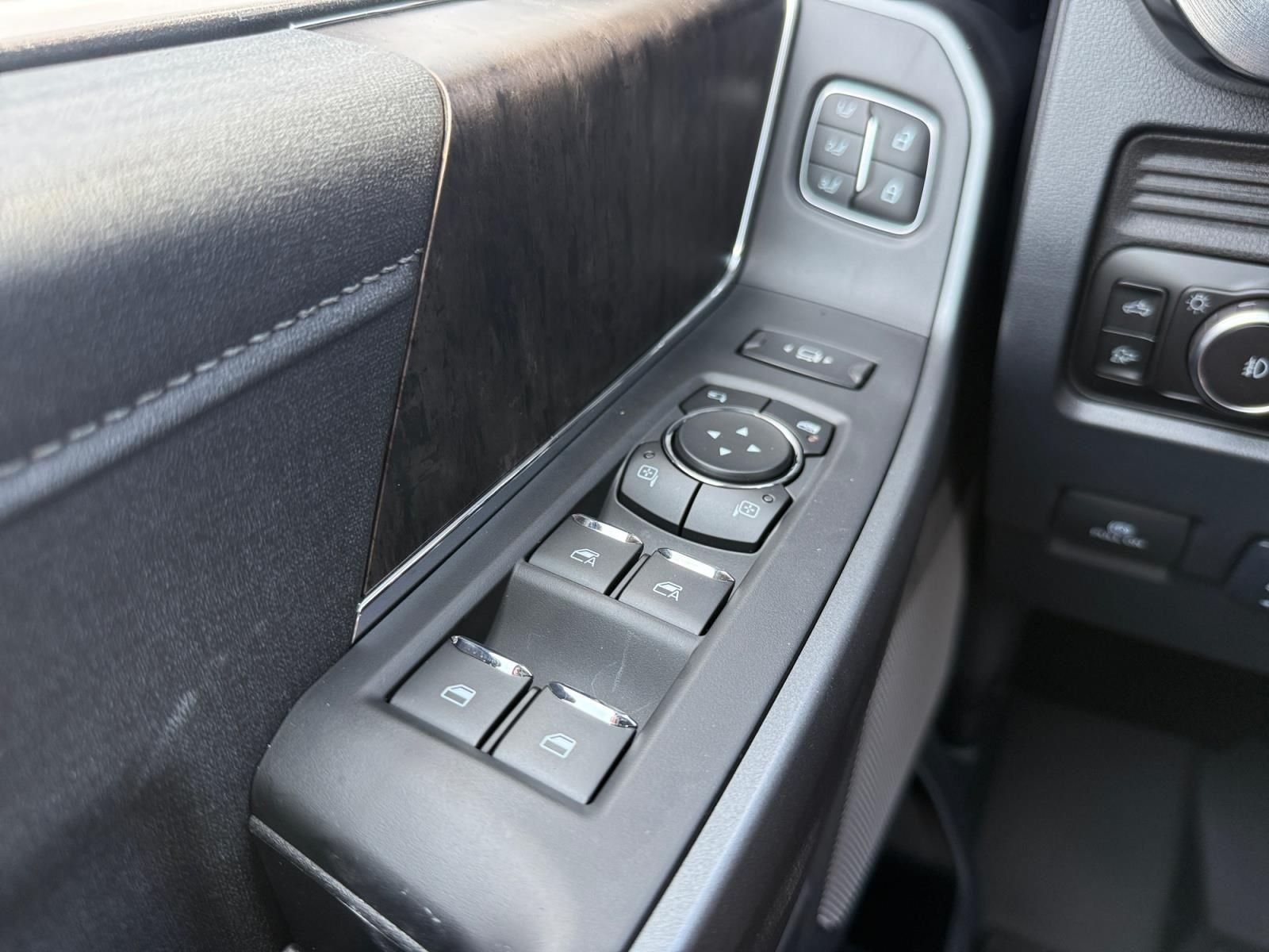 New 2026 Glacier Gray Metallic Tri-Coat Ford F-350® Lariat® image 27