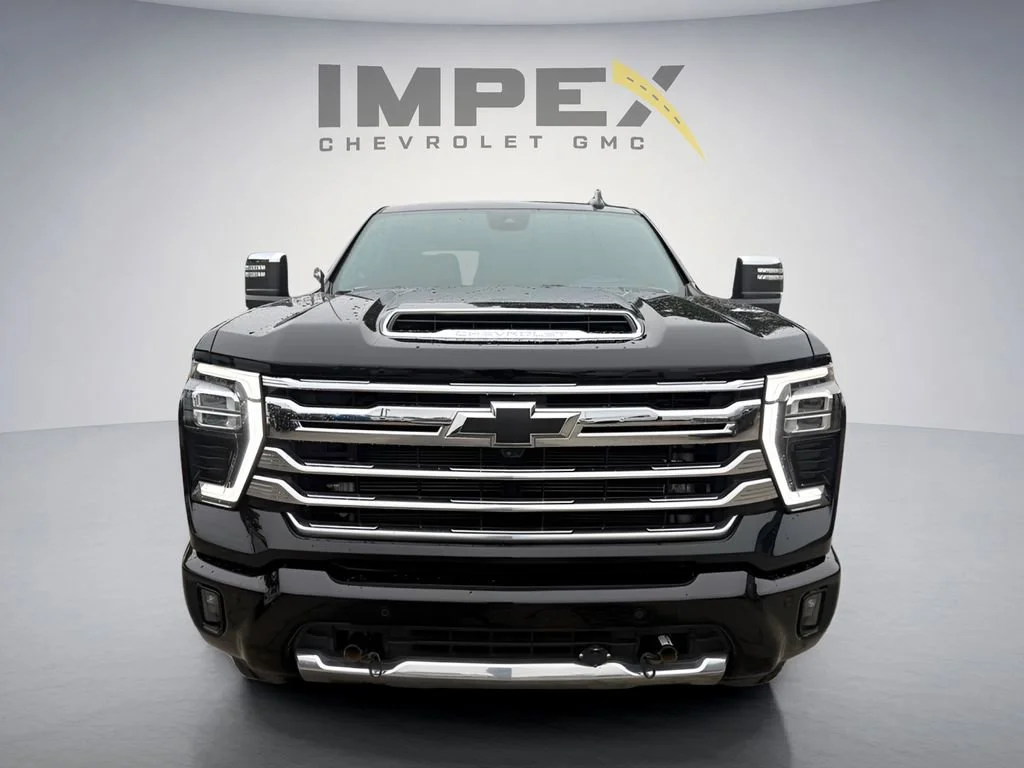 Used 2025 Black Chevrolet High Country image 8