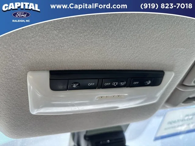Used 2025 Silver Nissan 1.6 SV image 31