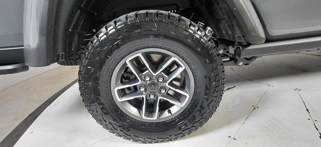 New 2026 Anvil Clear-Coat Exterior Paint Jeep Mojave X image 9