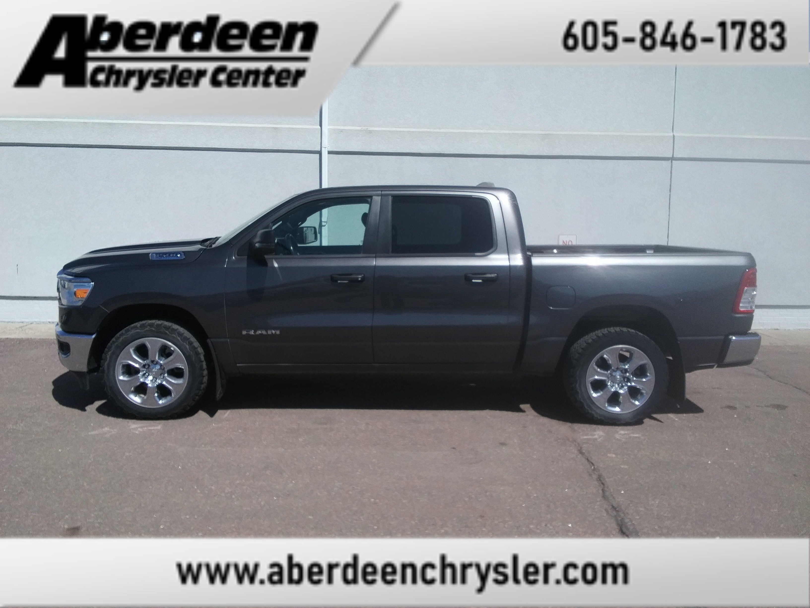 2023 RAM 1500 Big Horn/Lone Star 4x4 Crew Cab 5'7's photo