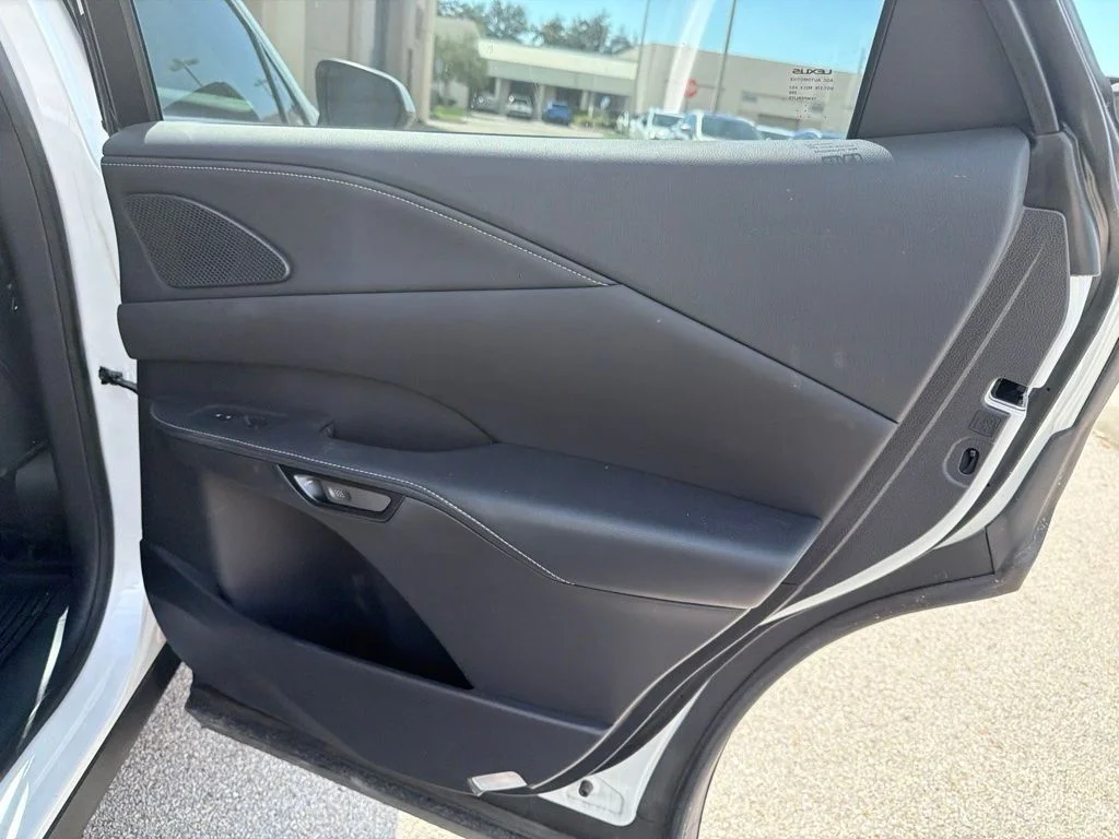 Used 2024 White Lexus 350 Premium Plus image 18