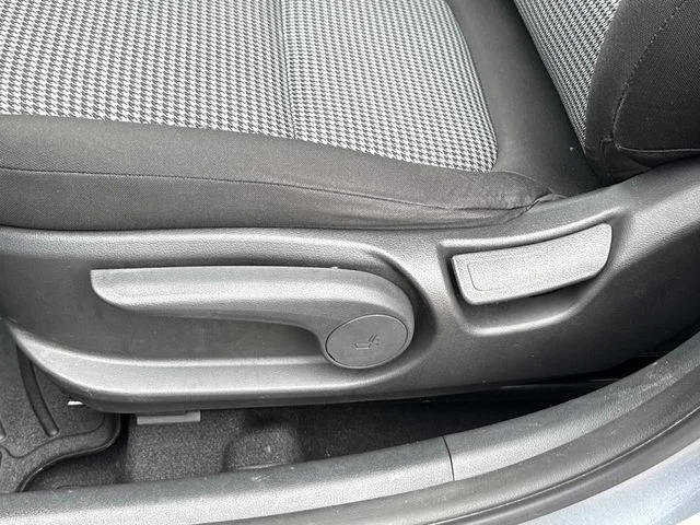 Used 2021 Silver Hyundai SEL image 26