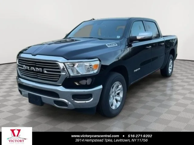 2024 RAM 1500 Laramie 4x4 Crew Cab 5'7's photo