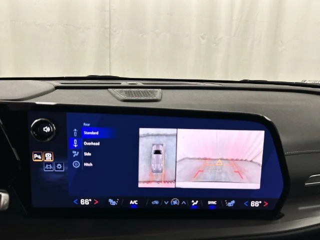 New 2027 Summit White Chevrolet LT image 18