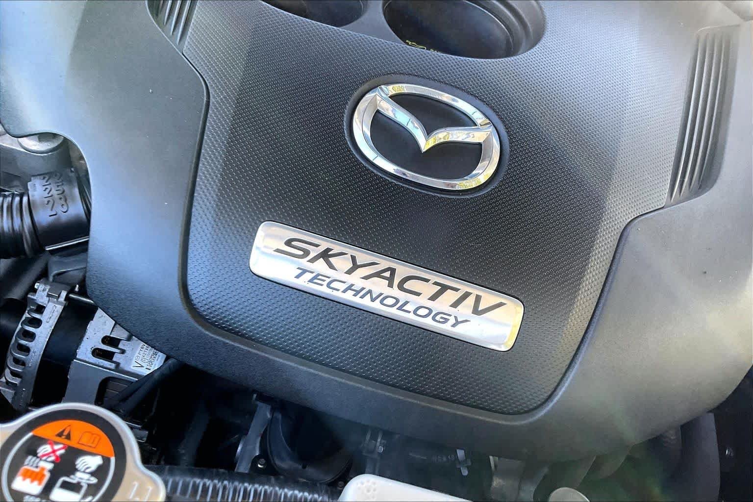 Used 2019 Snowflake White Pearl Mica Mazda Grand Touring image 34