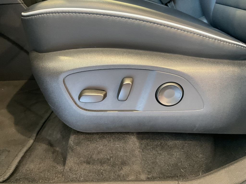 Used 2025 White Buick Preferred image 16