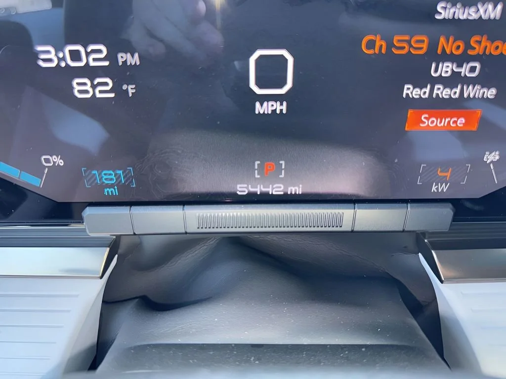 Used 2025 Solar Orange GMC 3X image 27