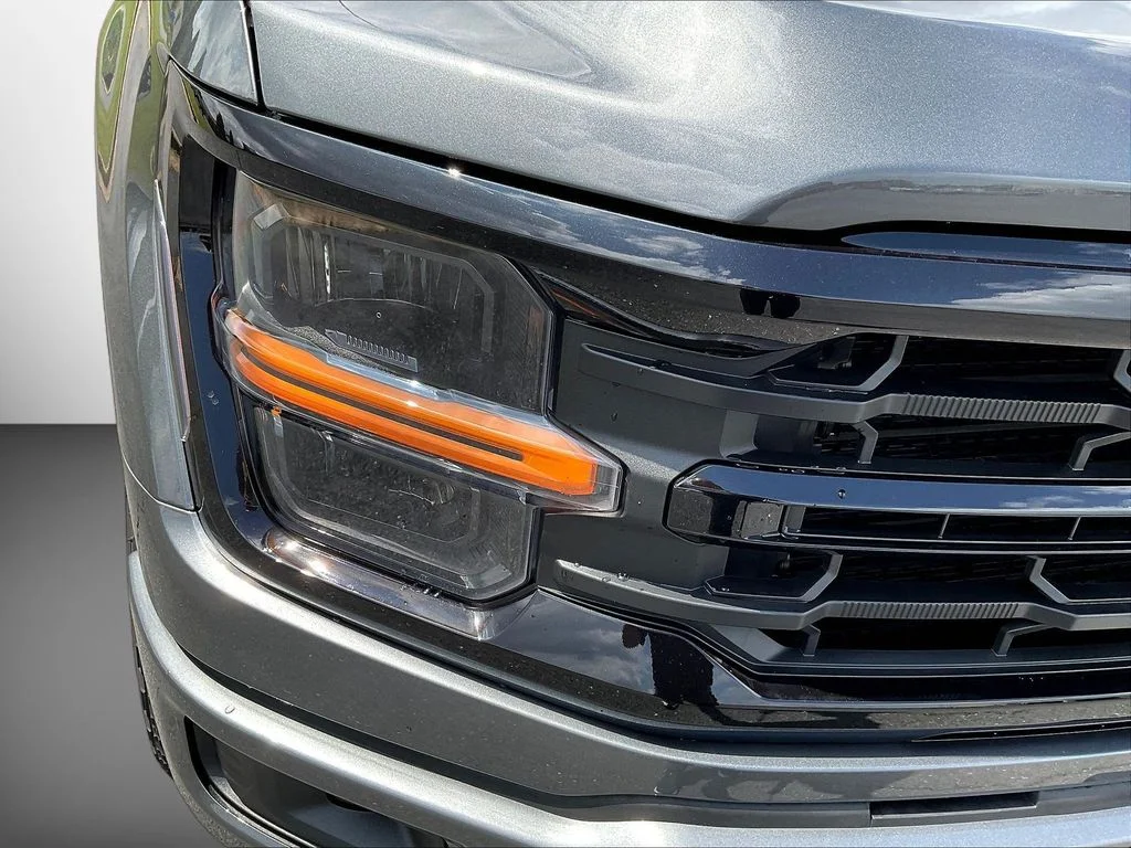 New 2026 Carbonized Gray Metallic Ford XLT image 34