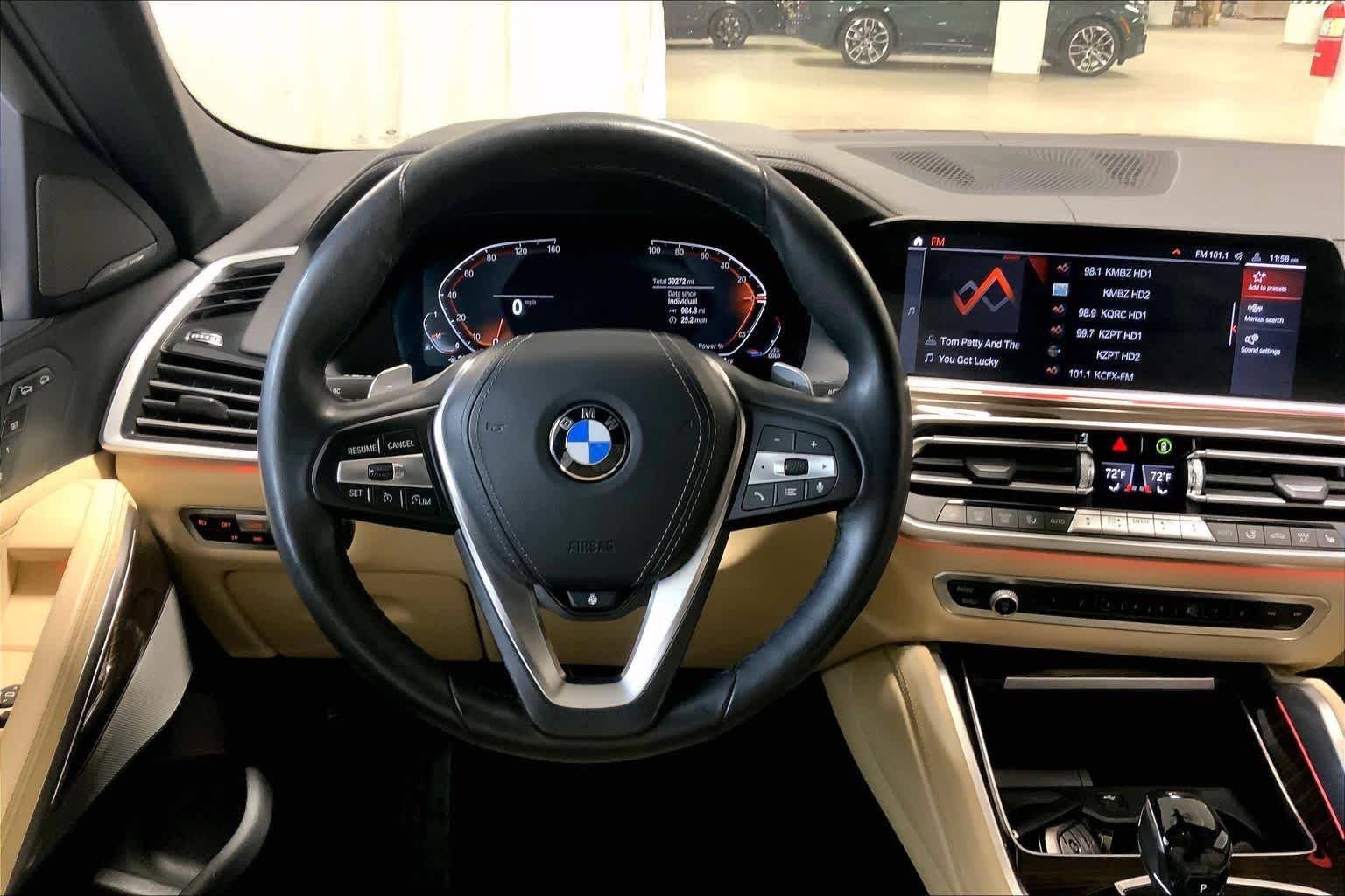 Used 2021 Flamenco Red Metallic BMW xDrive40i image 5