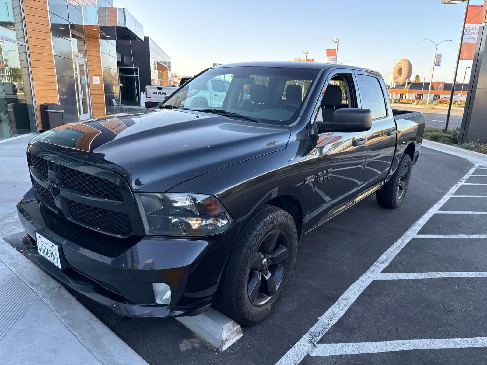 Used 2017 Brilliant Black Crystal Pearlcoat Ram Express image 17