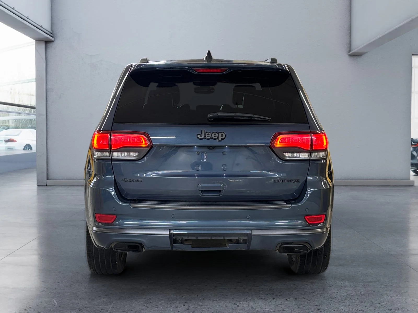 Used 2019 Blue Jeep Limited X image 4