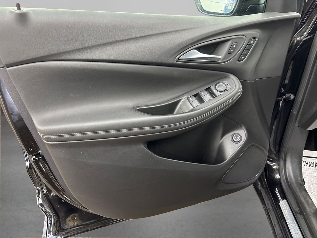 Used 2023 Black Buick Essence image 23