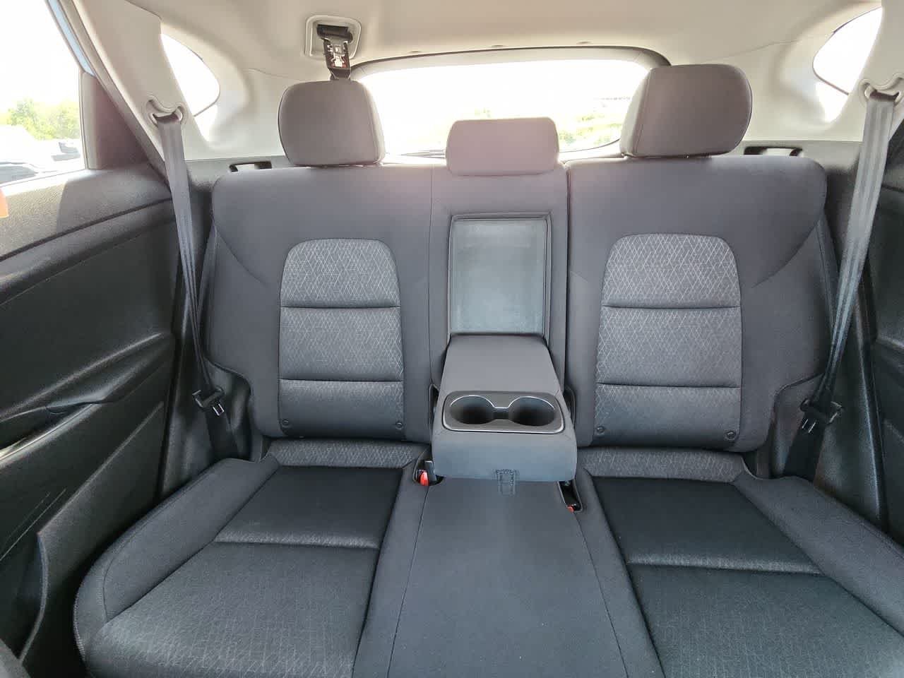 Used 2017 Caribbean Blue Hyundai Eco image 16