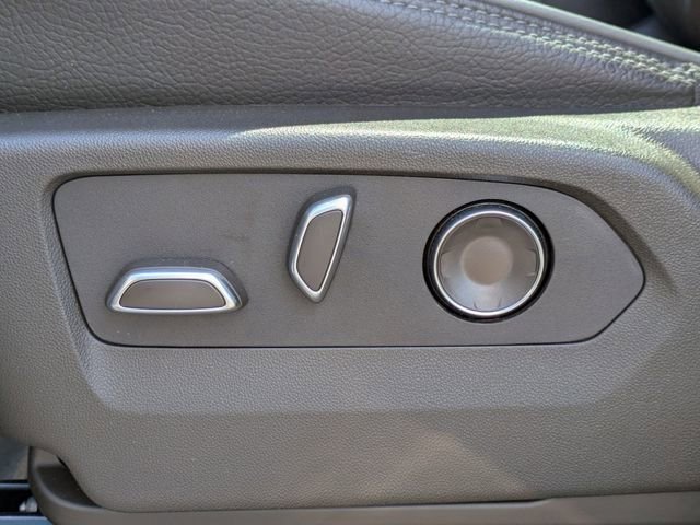 Used 2024 White Frost Tricoat GMC Denali image 22