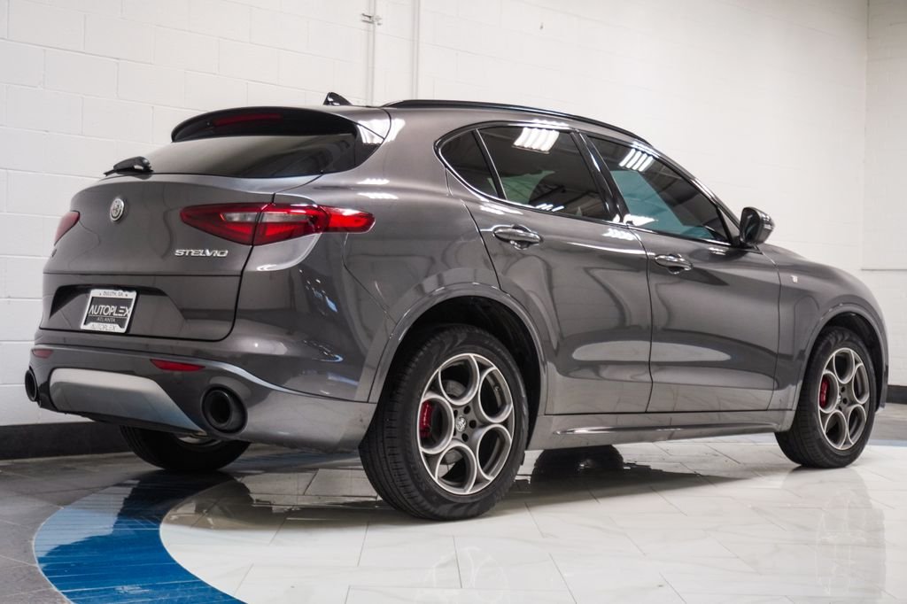 Used 2023 Gray Alfa Romeo Ti image 30