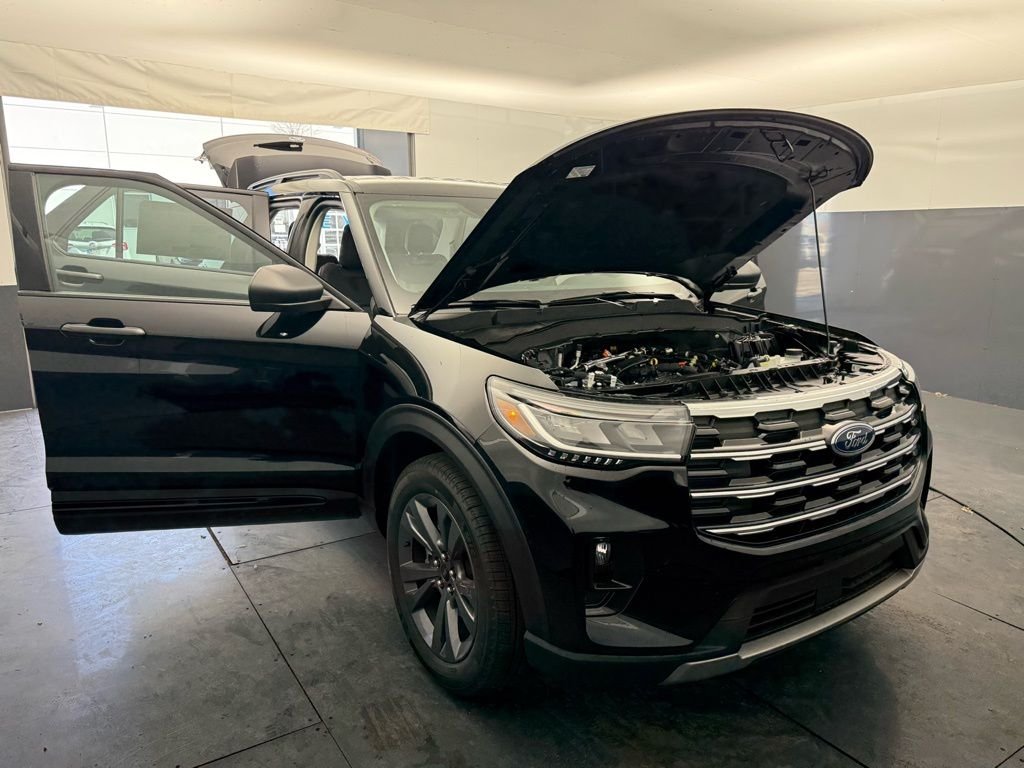 New 2026 Agate Black Metallic Ford Active image 15