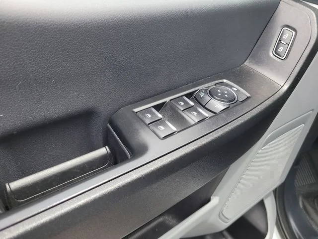 Used 2025 White Ford XL image 17