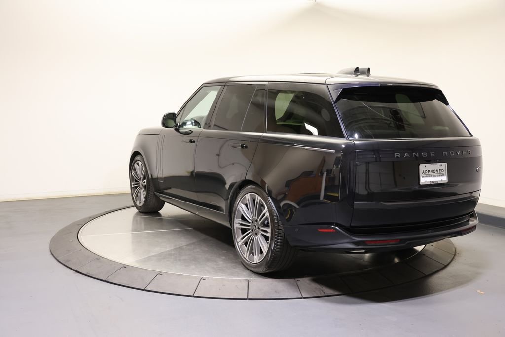 Certified Used 2023 Santorini Black Metallic Land Rover SE image 3