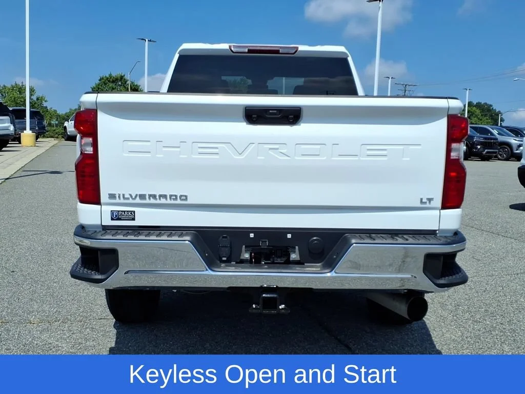 Used 2025 Summit White Chevrolet LT image 36