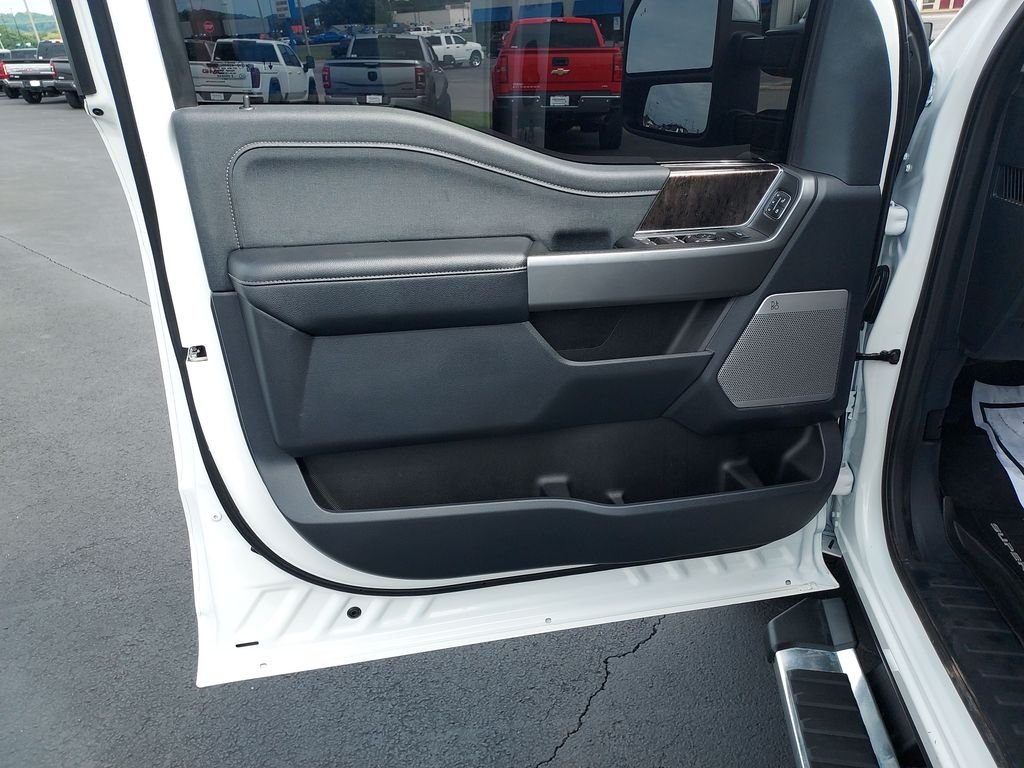 Used 2025 White Ford Lariat image 12