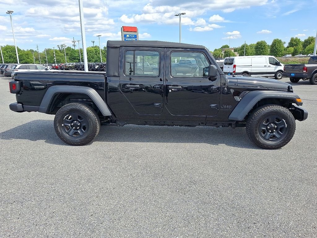 Used 2023 Black Jeep Sport image 8