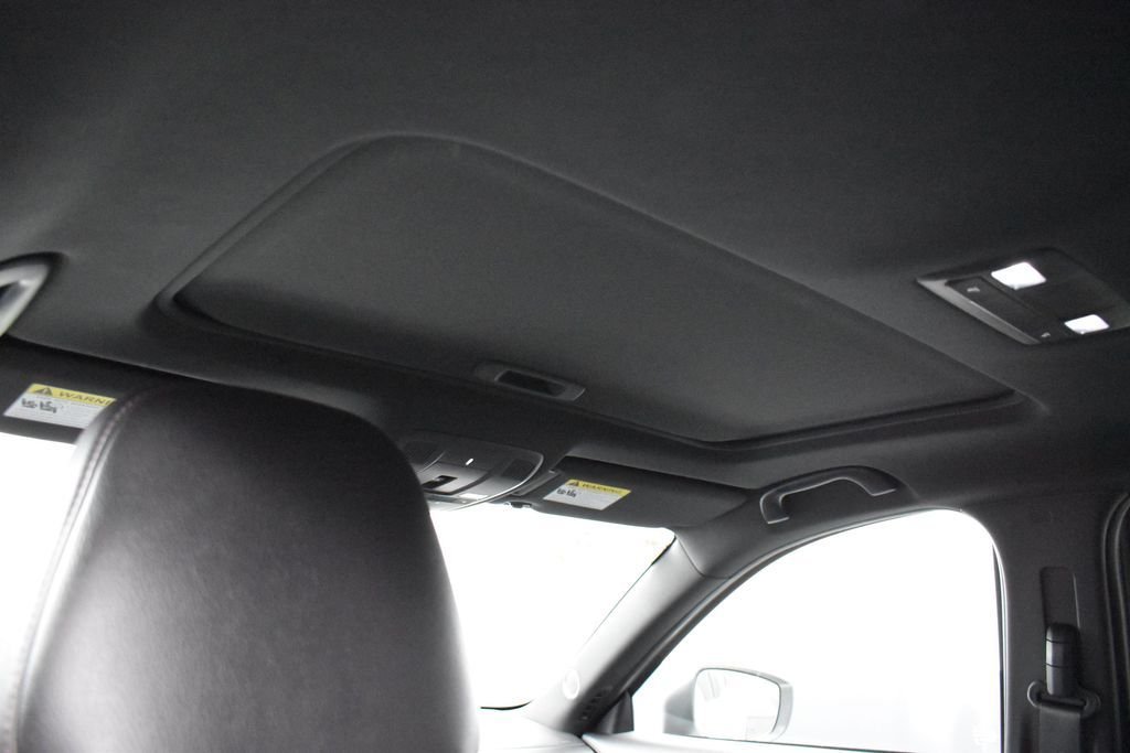 Used 2023 White Mazda 2.5 Turbo image 21