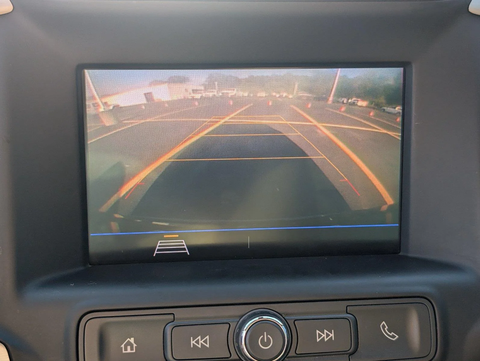 Used 2020 GRAPHITE GRAY METALLIC GMC SLE image 23