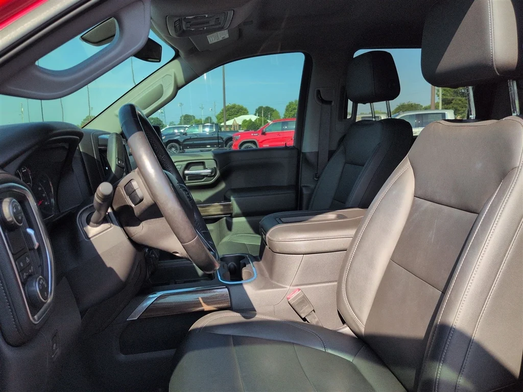 Used 2019 RED HOT Chevrolet RST image 19