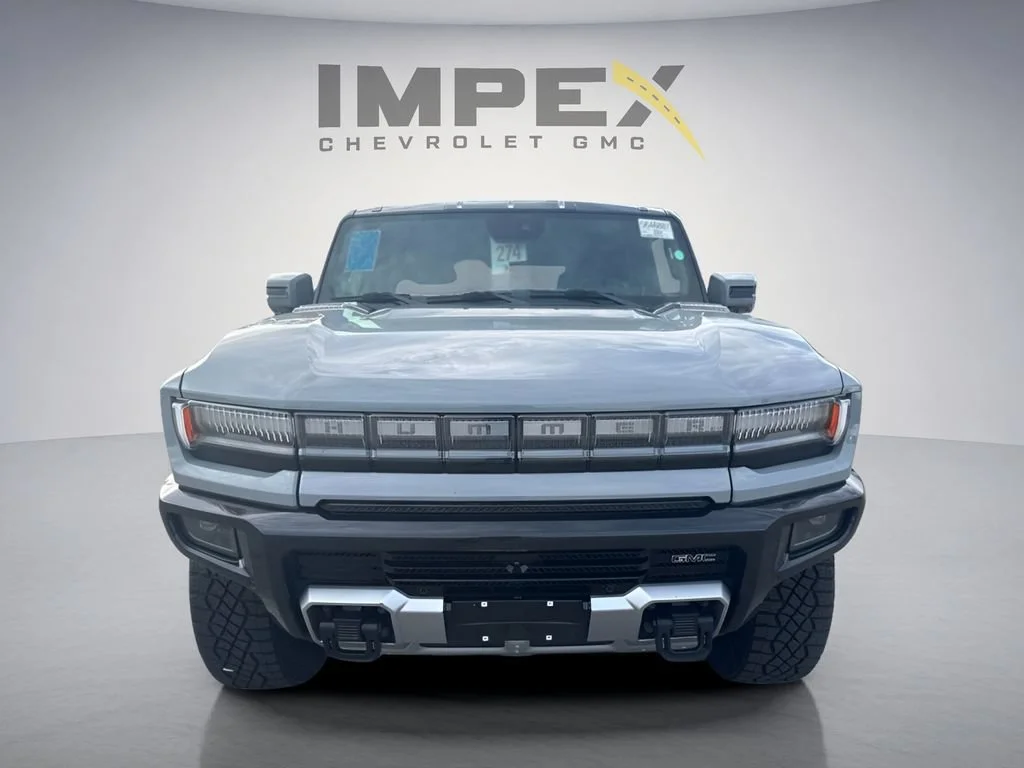 Used 2024 Meteorite Metallic (Grey) GMC 2X image 8