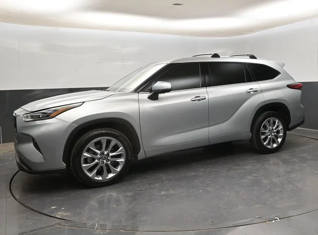 Used 2023 Silver Toyota Limited image 4