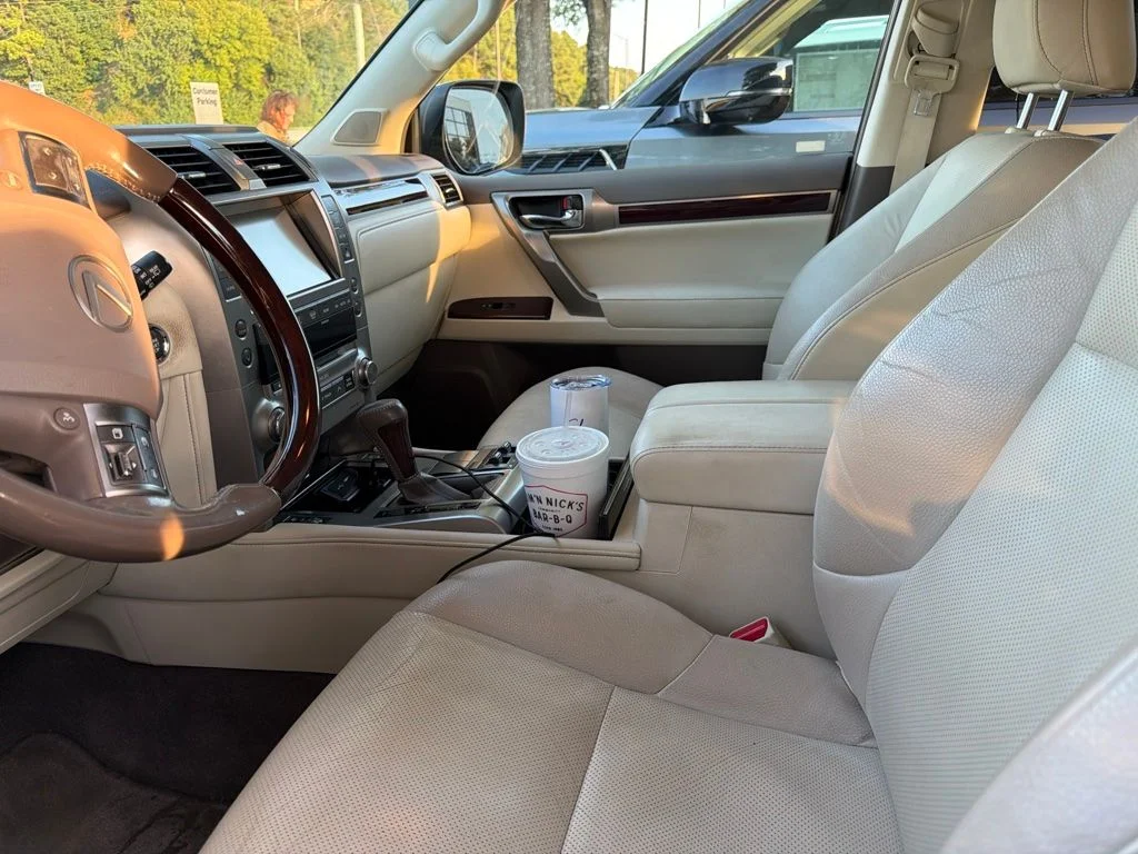 Used 2018 Starfire Pearl Lexus 460 image 3