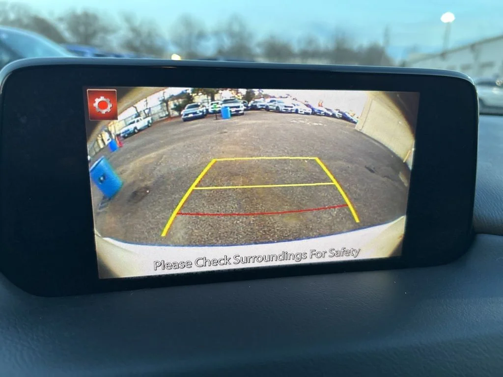 Used 2018 White Mazda Grand Touring image 11