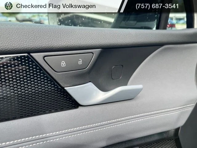 New 2026 White Volkswagen 2.0T SE R-Line Black image 14