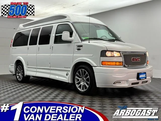 2019 GMC Savana 2500's photo