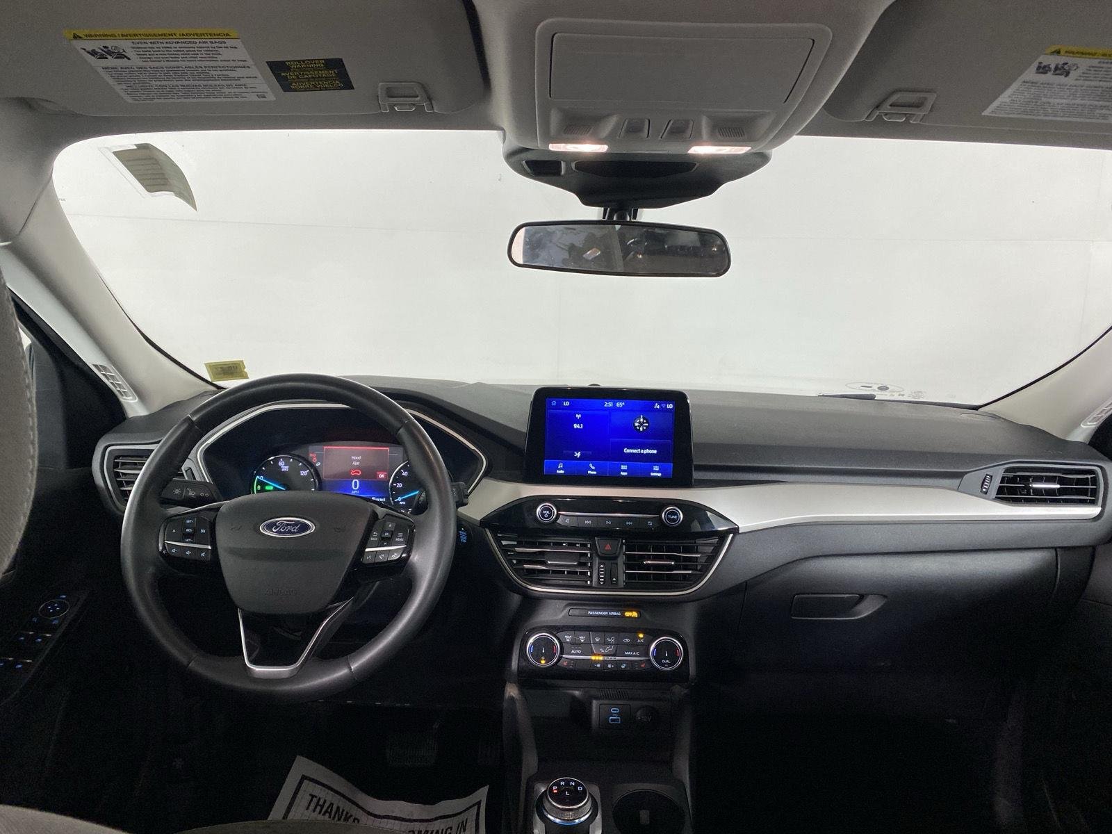 Used 2022 Oxford White Ford SE Hybrid image 28