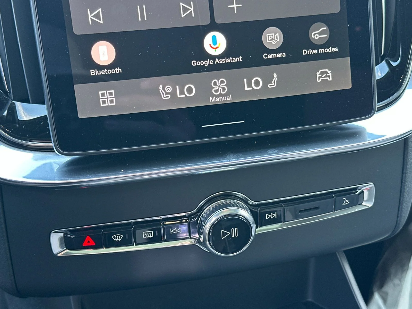 2026 Volvo XC90 Plus - Photo 23